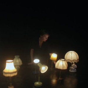 le petit bois charmant et la forêt sombre